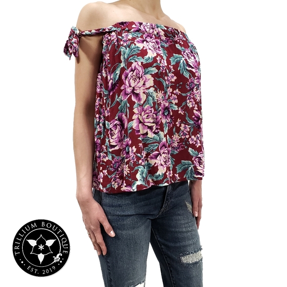 American Eagle Sleeveless Off the Shoulder Top - Picture 4 of 6